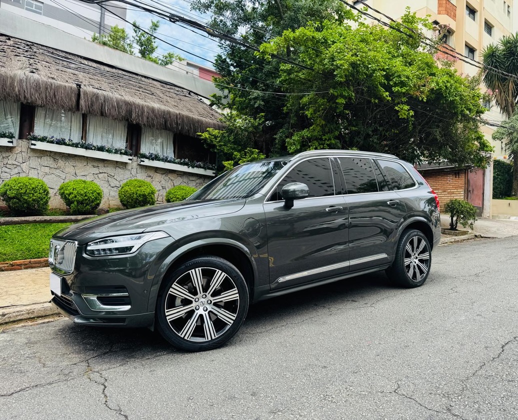 Volvo XC90 fotografado pela RR Automobile